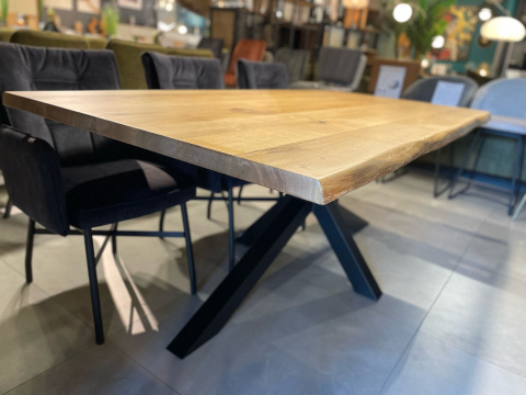 Stół z litego drewna dębowego Live Edge 200 x 105cm Stół z litego drewna dębowego Live Edge 200 x 105cm