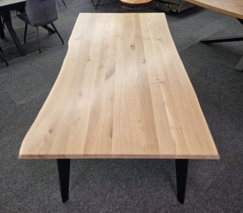 Stół dębowy 200 x 100 cm dostępny od ręki Stół dębowy 200 x 100 cm dostępny od ręki