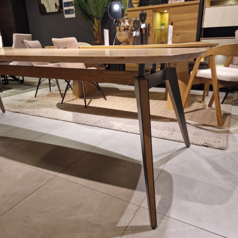 ( M) Stół Xooon Arvada 250 x 110 cm Oval lity dąb ( M) Stół Xooon Arvada 250 x 110 cm Oval lity dąb