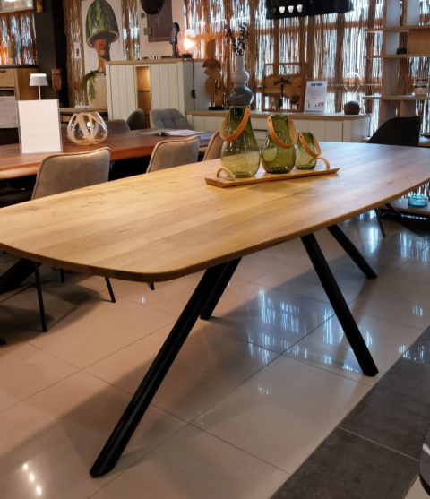 (R, od ręki) Stół Xooon Arvada 250 x 110 cm Oval lity dąb (R, od ręki) Stół Xooon Arvada 250 x 110 cm Oval lity dąb