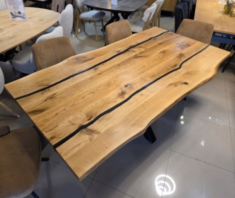 Stół dębowy z rzekami żywicy 'RIVER' 200x100 cm, blat lity dąb, nogi metalowe czarne