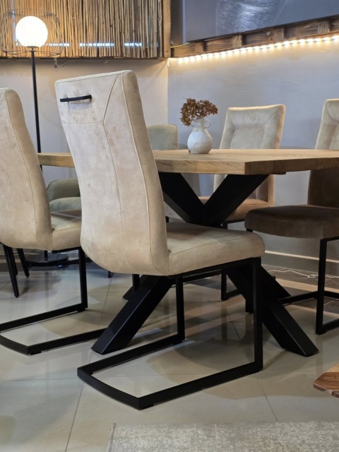 Stół Henders& Hazel Dublin 150 x 130 cm