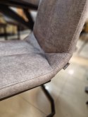 Krzesło do jadalni Xooon ARTELLA z personalizowaną tapicerką i podstawą