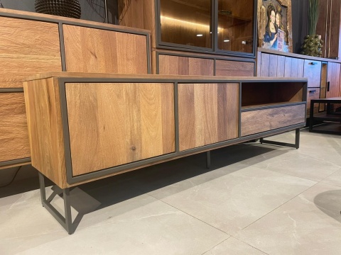 (M, defekt) Nowoczesna szafka RTV Trapani Henders & Hazel 200 cm, fornir mango smoked, z oświetleniem LED