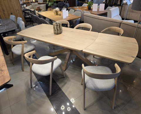 [OD RĘKI] Krzesło skandynawskie Bellami, rama z litego dębu, tkanina szenilowa Livigno - kremowy