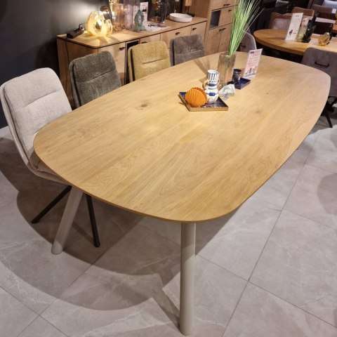 Stół jadalniany Xooon NIORA 240 x 115 cm- Dąb Naturalny Fornir Stół jadalniany Xooon NIORA 240 x 115 cm- Dąb Naturalny Fornir