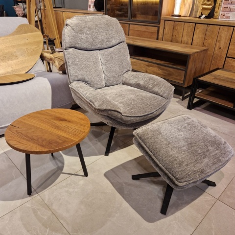 Stolik Boczny/Kawowy HALMSTAD okrągły, fornir dębowy, metalowe nogi (Xooon) Stolik Boczny/Kawowy HALMSTAD okrągły, fornir dębowy, metalowe nogi (Xooon)