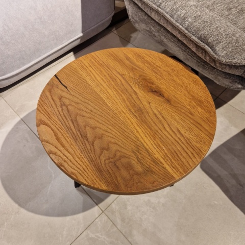 Stolik Boczny/Kawowy HALMSTAD okrągły, fornir dębowy, metalowe nogi (Xooon) Stolik Boczny/Kawowy HALMSTAD okrągły, fornir dębowy, metalowe nogi (Xooon)