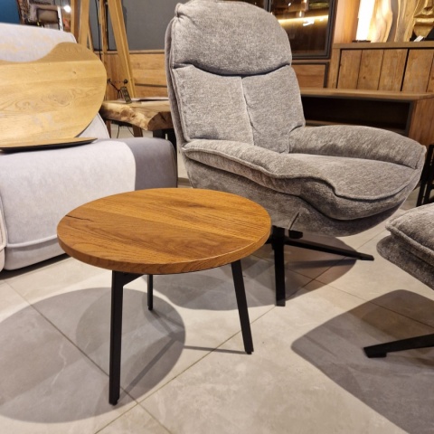 Stolik Boczny/Kawowy HALMSTAD okrągły, fornir dębowy, metalowe nogi (Xooon) Stolik Boczny/Kawowy HALMSTAD okrągły, fornir dębowy, metalowe nogi (Xooon)