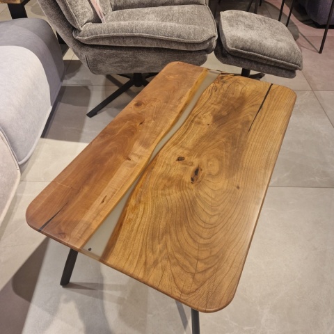 Stolik Kawowy z Litego Drewna Orzechowego z Żywicą Epoksydową 90x50 cm Stolik Kawowy z Litego Drewna Orzechowego z Żywicą Epoksydową 90x50 cm
