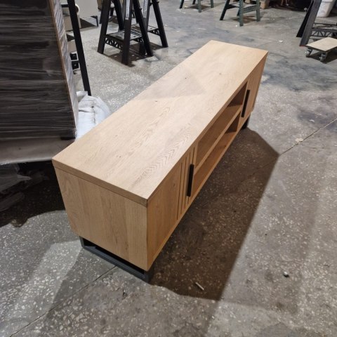 (defekt) Szafka RTV/Lowboard PAVIE 160 cm z eukaliptusa i forniru dębowego, naturalny kolor, LED, soft-closing (defekt) Szafka RTV/Lowboard PAVIE 160 cm z eukaliptusa i forniru dębowego, naturalny kolor, LED, soft-closing