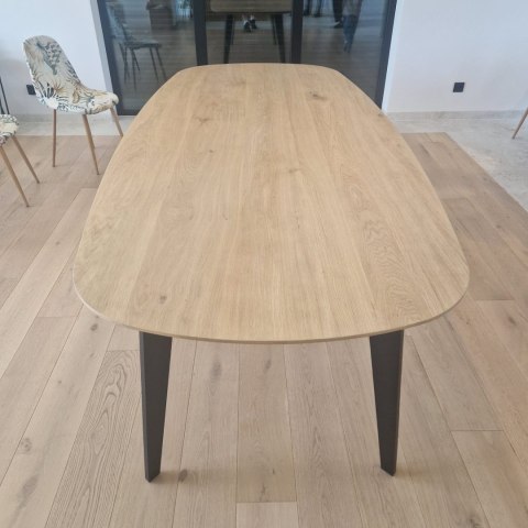 Stół jadalniany Xooon NIORA 240 x 115 cm- Dąb Naturalny Fornir Nogi Metal