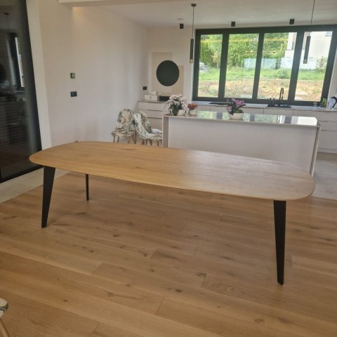 Stół jadalniany Xooon NIORA 240 x 115 cm- Dąb Naturalny Fornir Nogi Metal