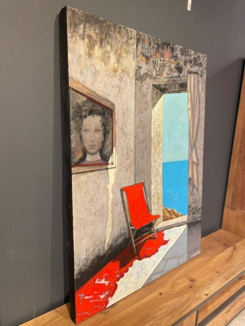 Obraz Ręcznie Malowany "Nadmorska Cisza" - Wnętrze z Czerwonym Krzesłem 103,5x140 cm