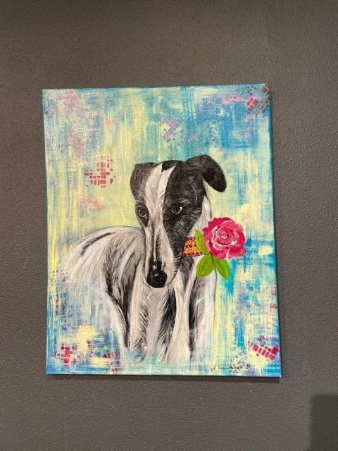 Obraz Ręcznie Malowany "Romantyczny Chart" - Pies z Różą 40x50 cm