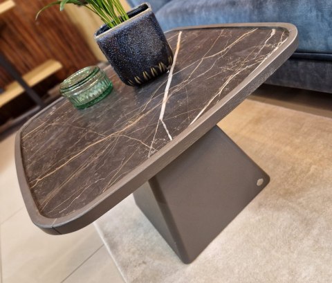 Stolik Kawowy Oskar 60x60 cm - Onyx Marmer HPL | Kolumna Grafit