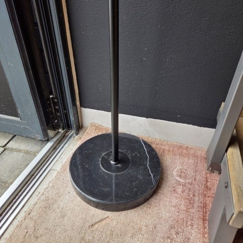 Wieszak Stojący Marble Tree 160 cm - Czarny Metal i Marmur | Coco Maison