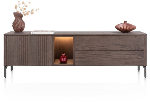 [na zamówienie] Szafka RTV / Lowboard TRENTON 180 cm, Fornir Dębowy Kolor Clay, Lamele, LED, 3w1 (Nogi/Cokół/Wisząca) - XOOON