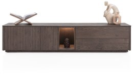 [na zamówienie] Szafka RTV / Lowboard TRENTON 210 cm, Fornir Dębowy Kolor Clay, Lamele, Opcja Cokołu lub Nóżek - XOOON