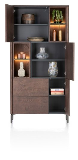 [na zamówienie] Wysoka Komoda / Regał Zamknięty TRENTON, 95x191 cm, Fornir Dębowy Kolor Clay, Lamele, LED - XOOON