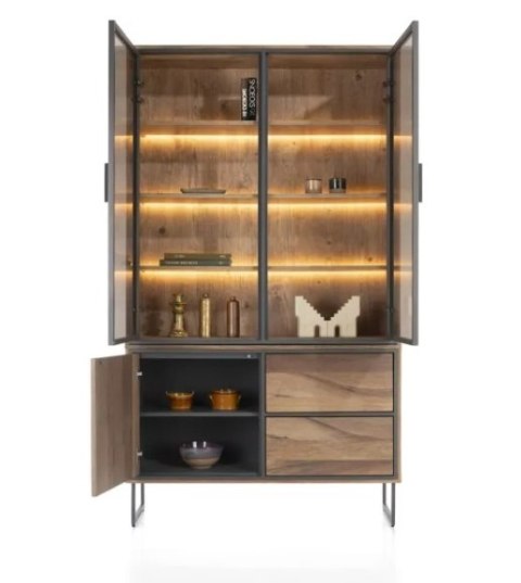 [M] Wysoka witryna industrialna TRAPANI 120x210 cm, fornir mango 'smoked', z oświetleniem LED.