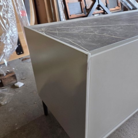[M, defekt] Szafka RTV NOON Xooon MDF Lakierowany Silk Grey 210 cm Opcjonalny Blat Primo Laminato Marmur