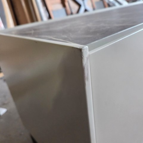 [M, defekt] Szafka RTV NOON Xooon MDF Lakierowany Silk Grey 210 cm Opcjonalny Blat Primo Laminato Marmur