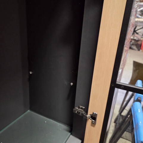 [M, defekt] Witryna Henders& Hazel Livada Natural