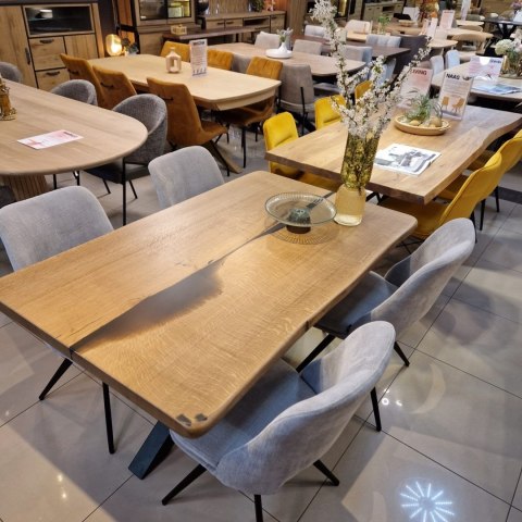 [R, od ręki] Stół MONOLIT - Lite drewno dębowe z żywicą i żywą krawędzią 150 x 90 cm