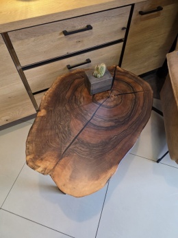 Stolik kawowy z plastra orzecha (R)