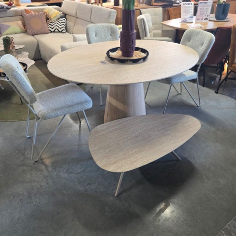 [K, od ręki] Owalny Stół ARAS 150 x 120 cm – Blat HPL Primo Laminato Travertin ( Stożkowa Noga Kolumnowa z Forniru Dębowego