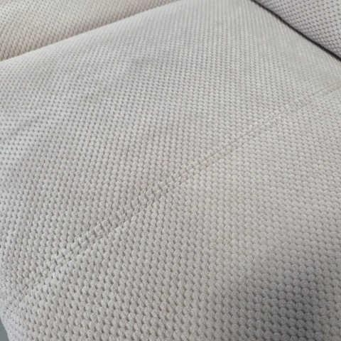[od ręki] Sofa Dwuosobowa VENTO 160 cm – Sprężyny Kieszeniowe – Jasnobeżowa Tkanina Strukturalna – Czarne Metalowe Nóżki