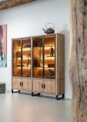 [od ręki] Kredens / Witryna PAVAROTTI 210 cm – Barnwood & Primo Laminato (HPL) – Zintegrowane Oświetlenie LED – Metalowe Detale