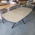 [fabrycznie nowy] Rozkładany Stół Ceramiczny LATTINA 200-300 cm – Ceramic Marble Creme (Efekt Marmuru) – Czarne Metalowe Nogi