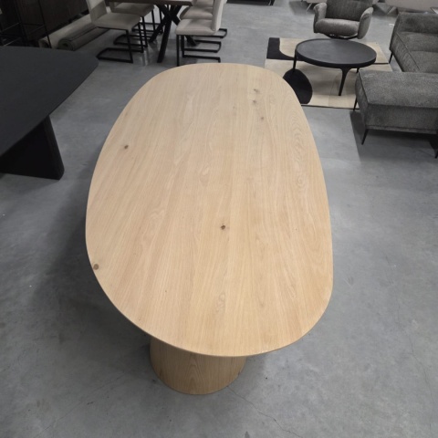 [od ręki] Organiczny Stół Jadalniany TRENTON 240x110 cm – Fornir Dębowy Naturel – Nogi Stożkowe Premium – Henders & Hazel