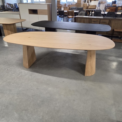[od ręki] Organiczny Stół Jadalniany TRENTON 240x110 cm – Fornir Dębowy Naturel – Nogi Stożkowe Premium – Henders & Hazel