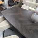 [defekt] Stół METALUXE Wzór Jodełka 240x110 cm – Blat Antracyt – Centralna Noga Pająk – Henders & Hazel / Habufa