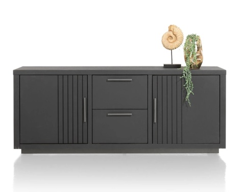 Industrialna Komoda Dębowa PAVIE 175 cm – Dąb Castle Black z Ryflowaniem – System Soft-Close – Metalowa Rama Off Black