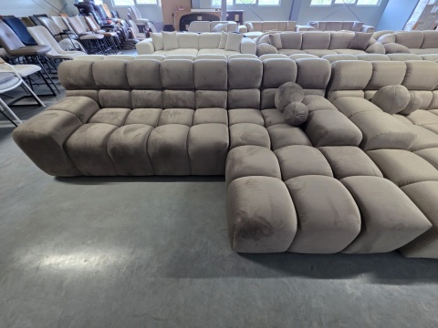 Narożnik w kształcie litery L BOCCA LOUNGE (265 x 162 cm, prawy) – ciemnobeżowy welur (Velvet Dark Beige), pikowany