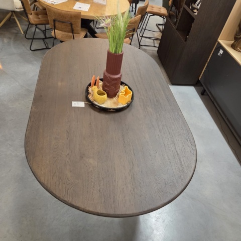 [od ręki] Stół jadalniany z litego dębu RAVELLO 210 x 120 cm – kolor Basalt, powłoka Platinumlak | Henders& Hazel