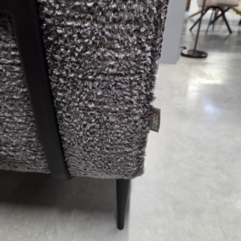 [od reki] Sofa 3-osobowa XOOON PUGLIA 200 cm – sprężyny kieszeniowe, tkanina szenilowa Derby (Antracyt)