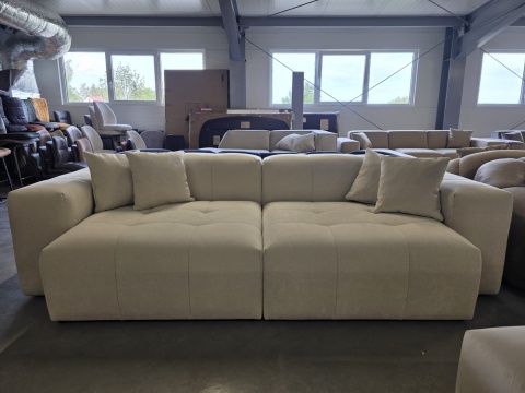 Sofa 4-osobowa CASSINO LOUNGE (255 cm) – beżowa tkanina strukturalna, pikowana forma