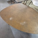 [defekt] Stolik Kawowy DORVAL 105x82 cm (Organiczny Kształt, Ręcznie Wykończony Metal Antique Gold) - Henders & Hazel