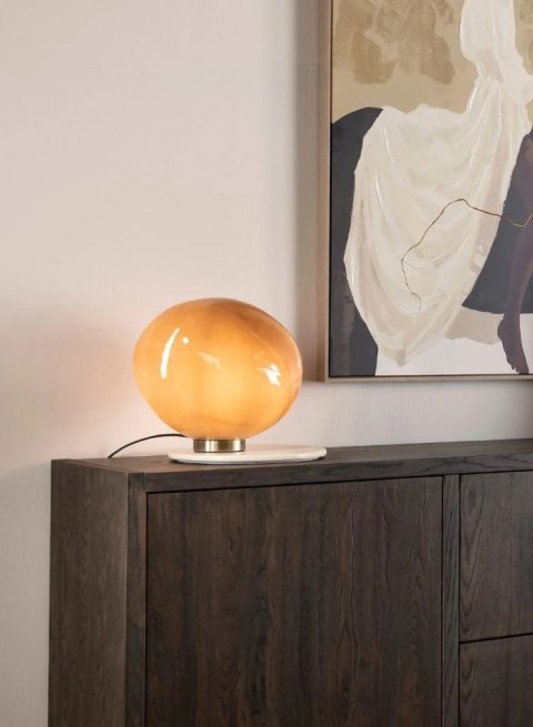 [na zamówienie] Lampa stołowa COCOmaison ABBY 33 cm - szklana, jasnobrązowa ze złotą podstawą, ściemniana