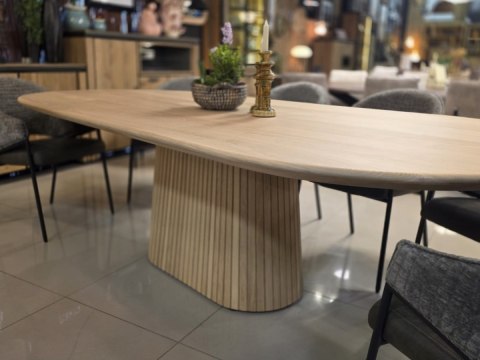 [na zamówienie] Dębowy stół do jadalni HENDERS & HAZEL RAVELLO (120 × 270 cm) – blat z litego drewna, kolor Dune, Platinum Lak