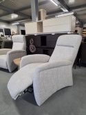 [od ręki]Fotel wypoczynkowy z manualną funkcją relax HENDERS & HAZEL NUVOLA – tkanina Luton (bouclé), kolor Kiezel (Pebble)