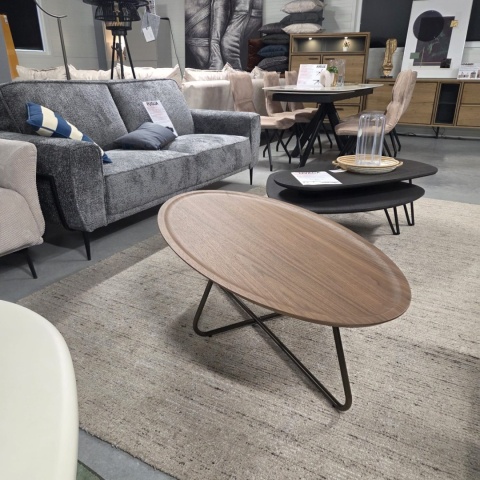 [defekt] Stolik kawowy prostokątny BRIANZA 130 × 65 cm Xooon – fornir orzechowy, metalowy stelaż Steelbrown