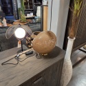 [od ręki] Lampa stołowa COCOmaison ABBY 33 cm - szklana, jasnobrązowa ze złotą podstawą, ściemniana